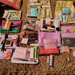 Ipsy Makeup & More X 7 get 7 for free - 14 bags total